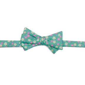 LIBERTY OF LONDON STRAWBERRIES AND CREAM BOW TIE
